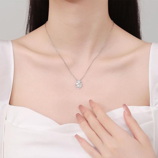 Graduation Necklace Grad Cap Pendant Necklace Rhinestone Mortarboard Heart Charm Necklace Class of 2026 Graduation Gift for College Graduate Daughter