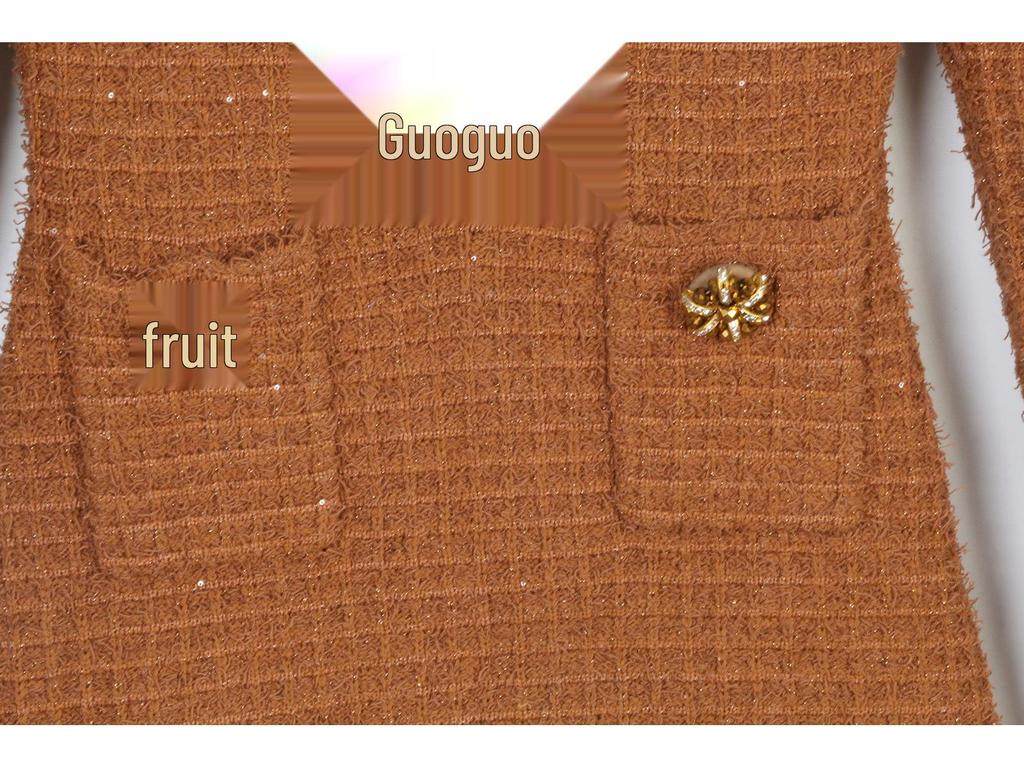 Elegant French Style Diamond Button Slimming Knitted Dress with Round Neck and Long Sleeves for Autumn/Winter