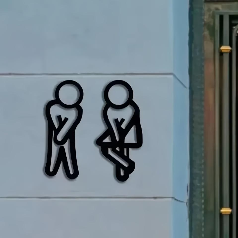 2 Acryl-Spiegel-Wandaufkleber für Toiletten, mit kreativen männlichen und weiblichen Figuren als Badezimmer-Schildern