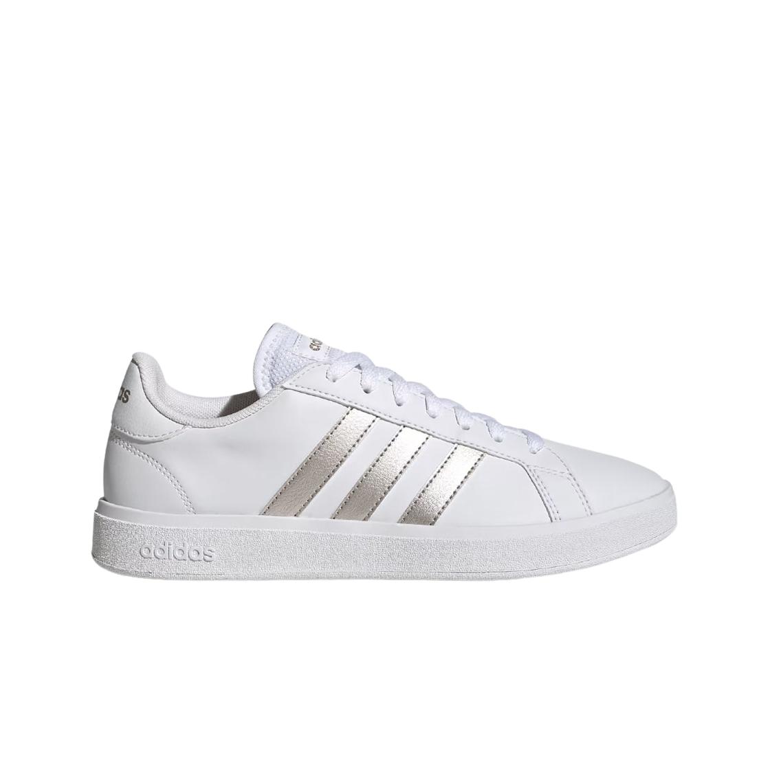 

(в) Adidas Grand Court Облачно-белый Платиновый металлик 220