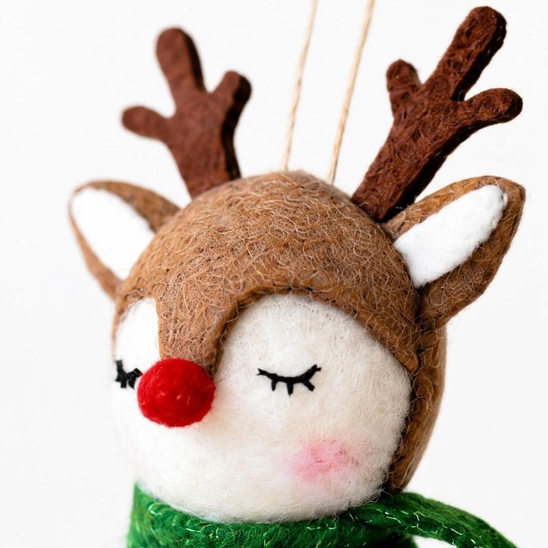 Cartoon Christmas Reindeer Hanging Decoration with Short-Pile Fabric, Finished Edges, and Holiday Artwork for Branch Displays