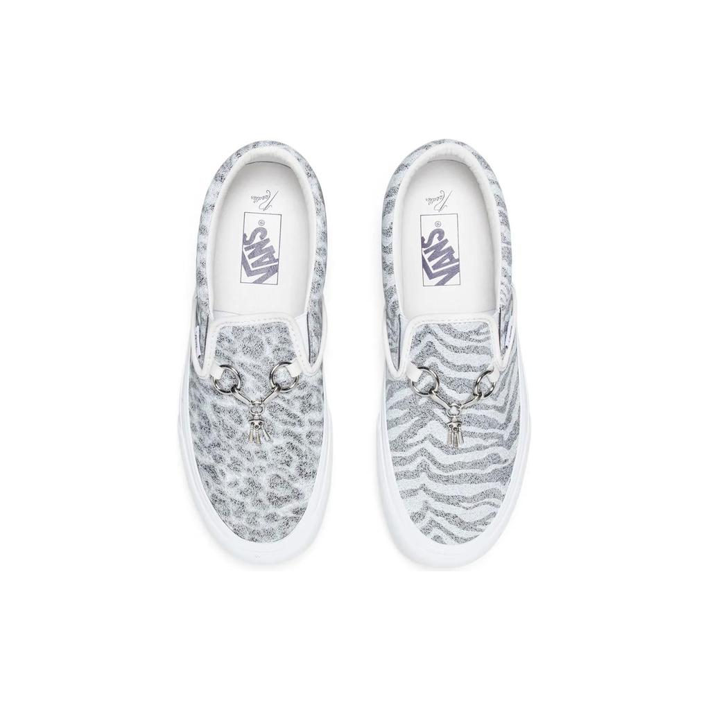 Slip-On Needles x Vault Classic Vans V 'Animal Print - Weiß' VN0A3QXY2GT