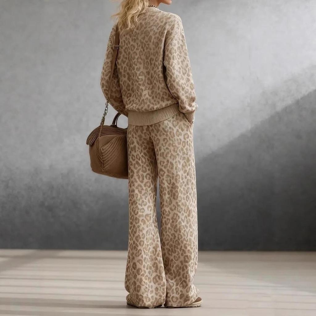 Women's Leopard Print Long Sleeve Slim Fit Sweatshirt and Retro Casual Pants 2 Piece Matching Set