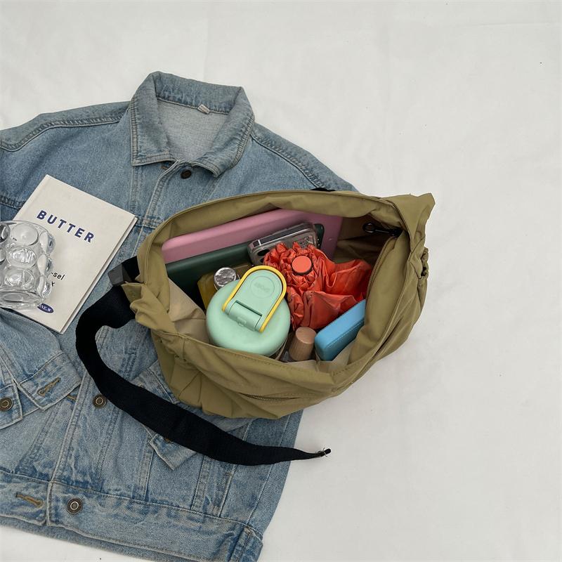 Nylonväska Messenger Bag Crossbody Bag Axelväska