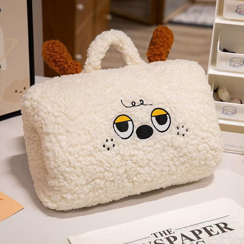 Winter hand warmer throw pillow can be inserted to cover the nap pillow, student office sleeping pillow, hand warmer to cover the graduation gift