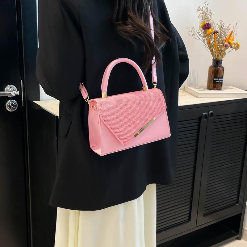 Fashion splicing contrasting colors, new women's 2025 summer models, go to work with temperament, crossbody shoulder handbag