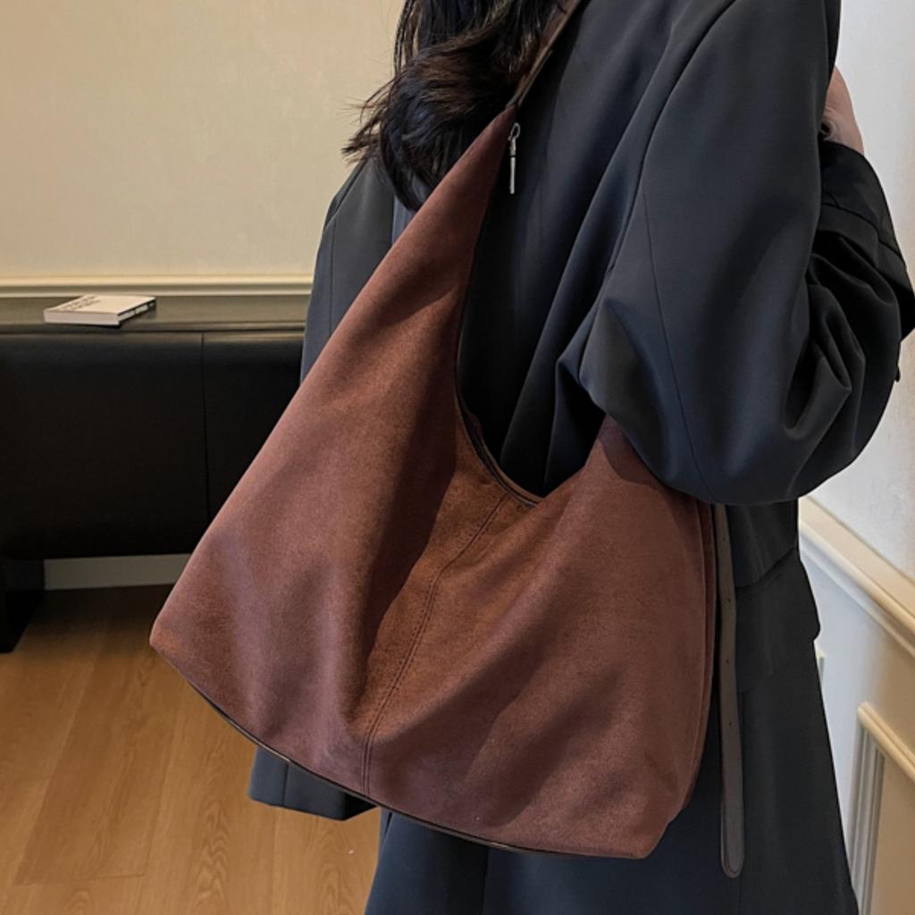 Premium sense retro bag women 2025 new shoulder bag large capacity commuter tote bag underarm mother bag tide