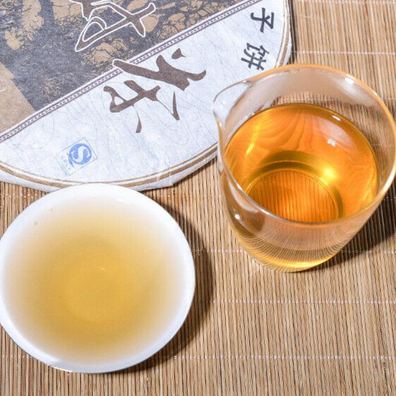 Premium Yunnan Menghu Old Tree Tea Puerh Raw Tea Cake 357g Puerh Raw Tea Cake