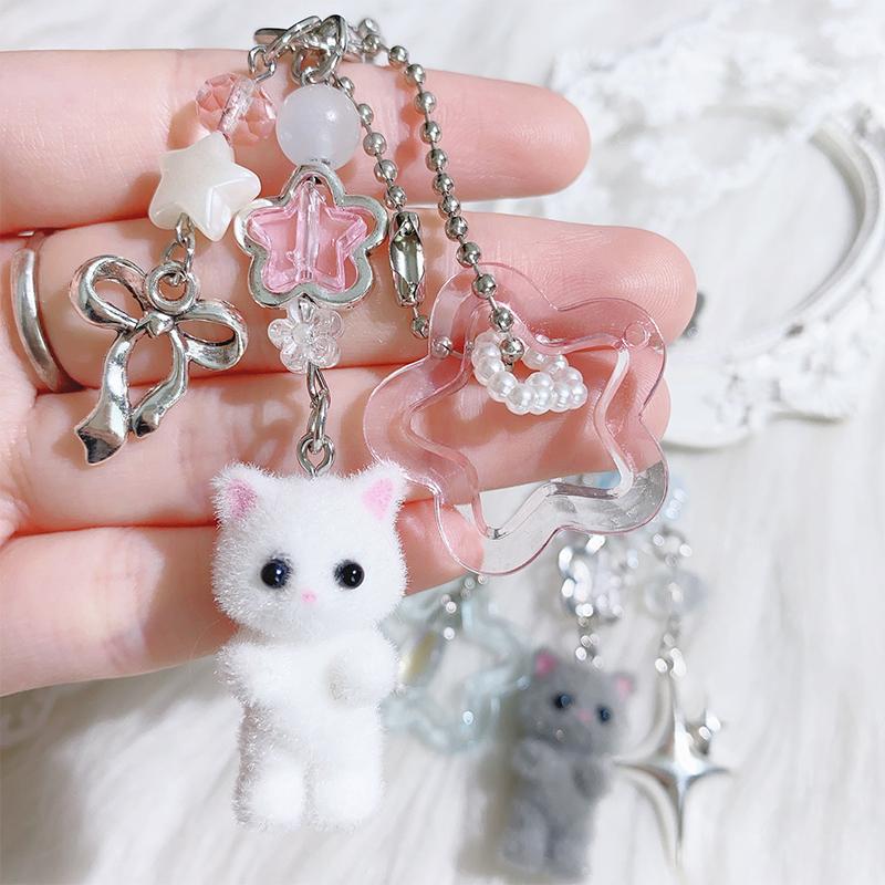 Creative Cute Flocked Kitten Strawberry Pendant Keychain Sweet Animal Keyring Backpack Decoration Accessories Best Friend Gifts