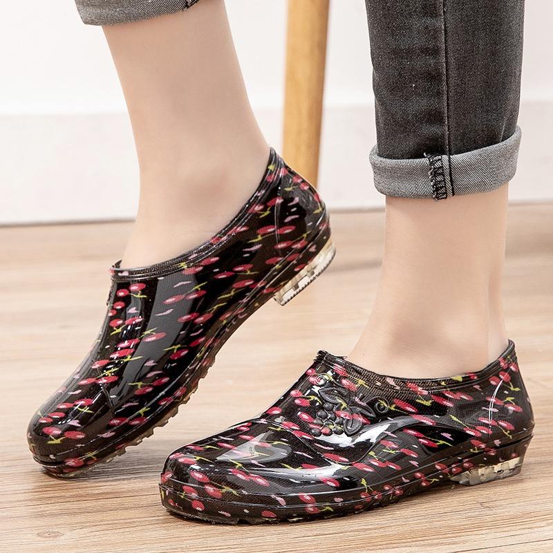 Low-top fashion models, light-mouth waterproof shoes, rain shoes, women's summer kitchen work rubber shoes, water-treading non-slip short overshoes