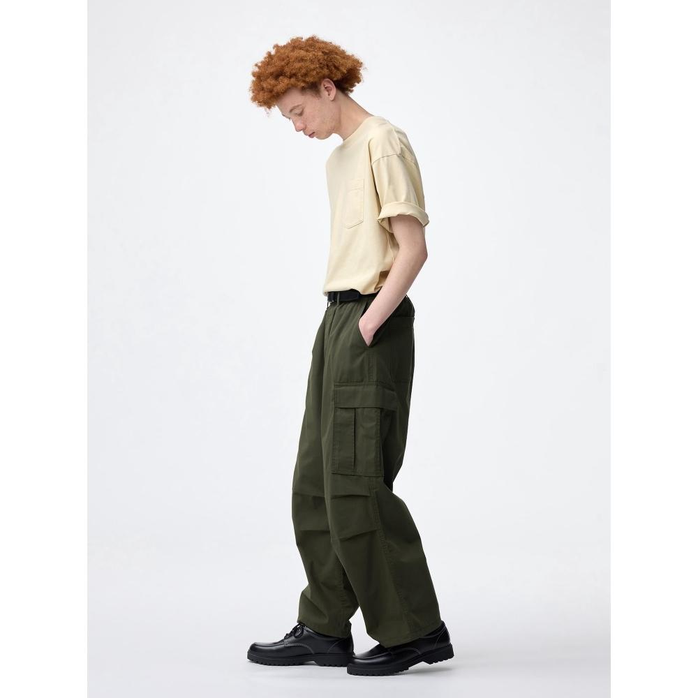 GU by Uniqlo Super Wide Cargo Pants