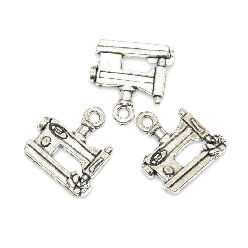 

Набор из 18 подвесок из сплава на швейную тематику: Подвески из игл, ниток, пуговиц и швейной машинки для самодельных украшений