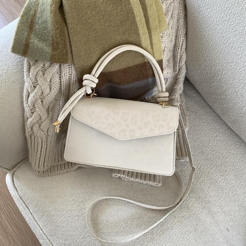 Fashion handbag bag women s 2 new leopard print niche design shoulder messenger bag commuter small square bag белый