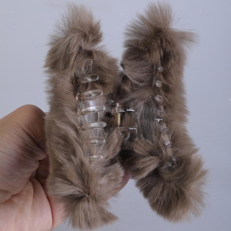 Lovely Hair Claw Clips Cute Hairpin Faux Furs Hair Clip Hair Accessories Fashion Hair Barrette for Women Girls Kids