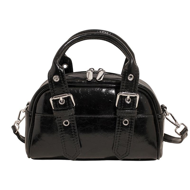 

Niche design retro locomotive style personalized portable Boston bag women commuter versatile high sense foreign style messenger bag чёрный