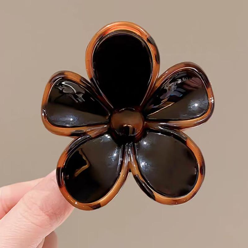 Jelly Color Acrylic Plumeria Hair Clip for Woman Fashion Back of The Head Shark Clip Cute Girl Ponytail Hair Clamp Hair Accessor