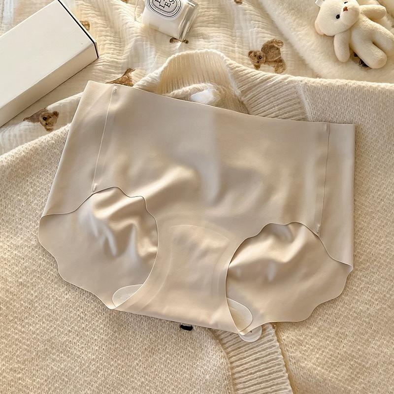 Women's Spring and Summer Camellia Fragrance Milk Skin 10A Antibacterial Extended Crotch Ice Silk No Trace Briefs