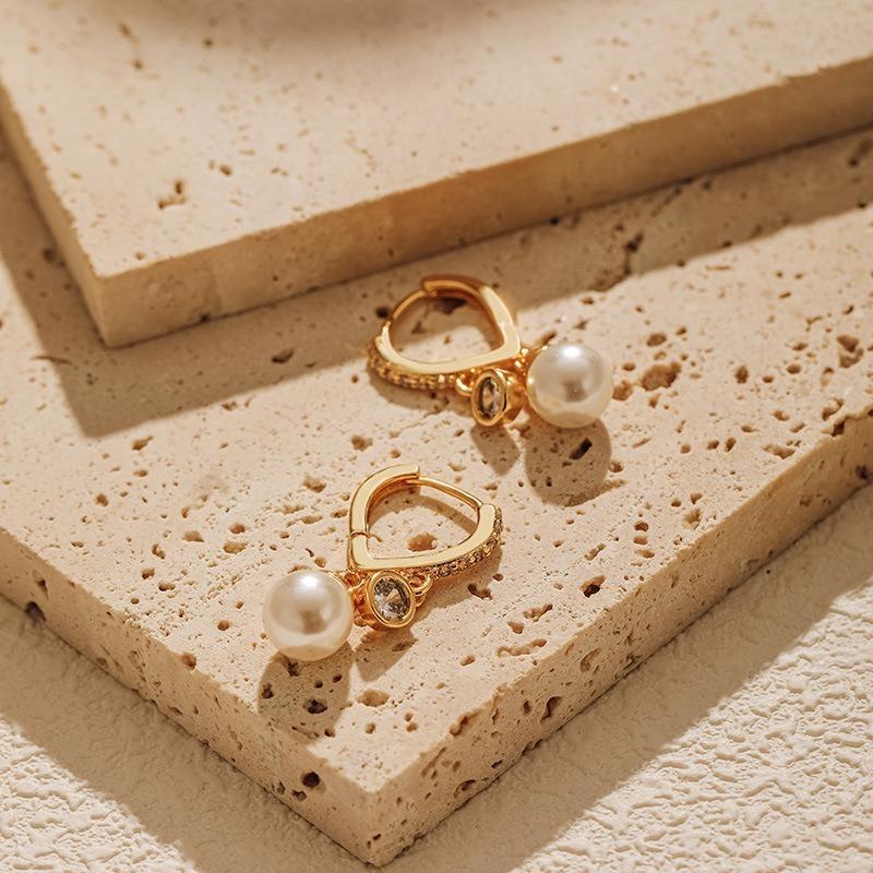 French Pearl Zircon Inlaid 18k Gold Plated Light Luxury Elegant Earrings For Women