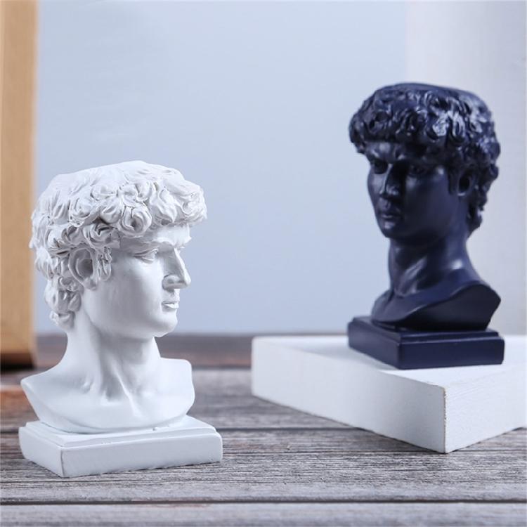 Desk Decorations Resin Ornament Pencil Holder Suitable for Restaurants and Homes