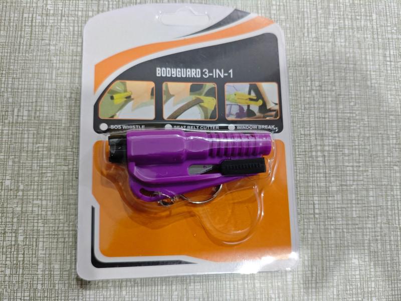 3-in-1 Safety Keychain: Window Breaker, Emergency Hammer, Whistle & Cutter