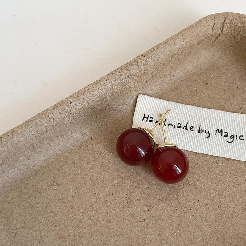 Simple Light Luxury Agate Round Bead Stud Earrings Female Niche Elegant Fashion Personality Exquisite Commuter Versatile Earrings