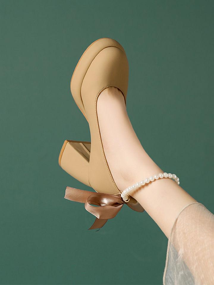 Französische Mary Jane Damenschuhe 2025 neue Temperament Einzel Schuhe weiße Hochzeitsschuhe mit Rock wasserdichte Tisch dicker Absatz hohe Absätze
