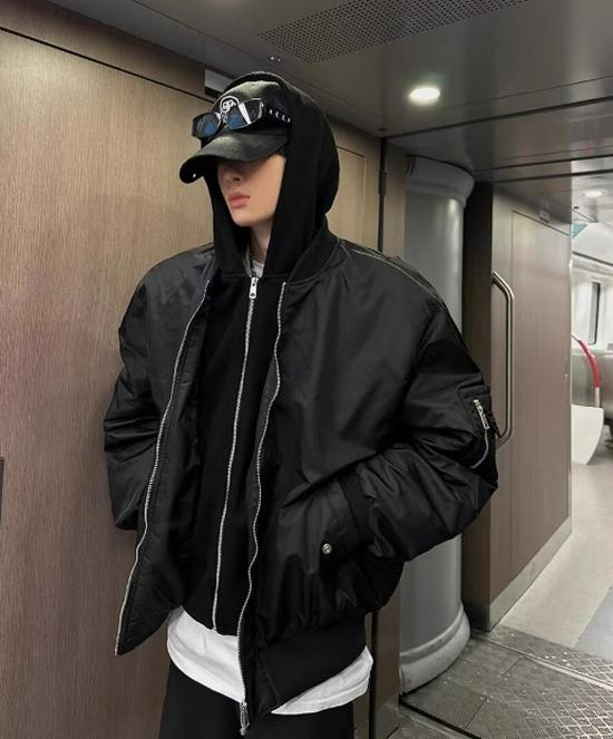 

Unisex Trendy Cotton Flight Jacket: Winter Two-Piece Look, Loose Fit, Versatile Outerwear XL чорний