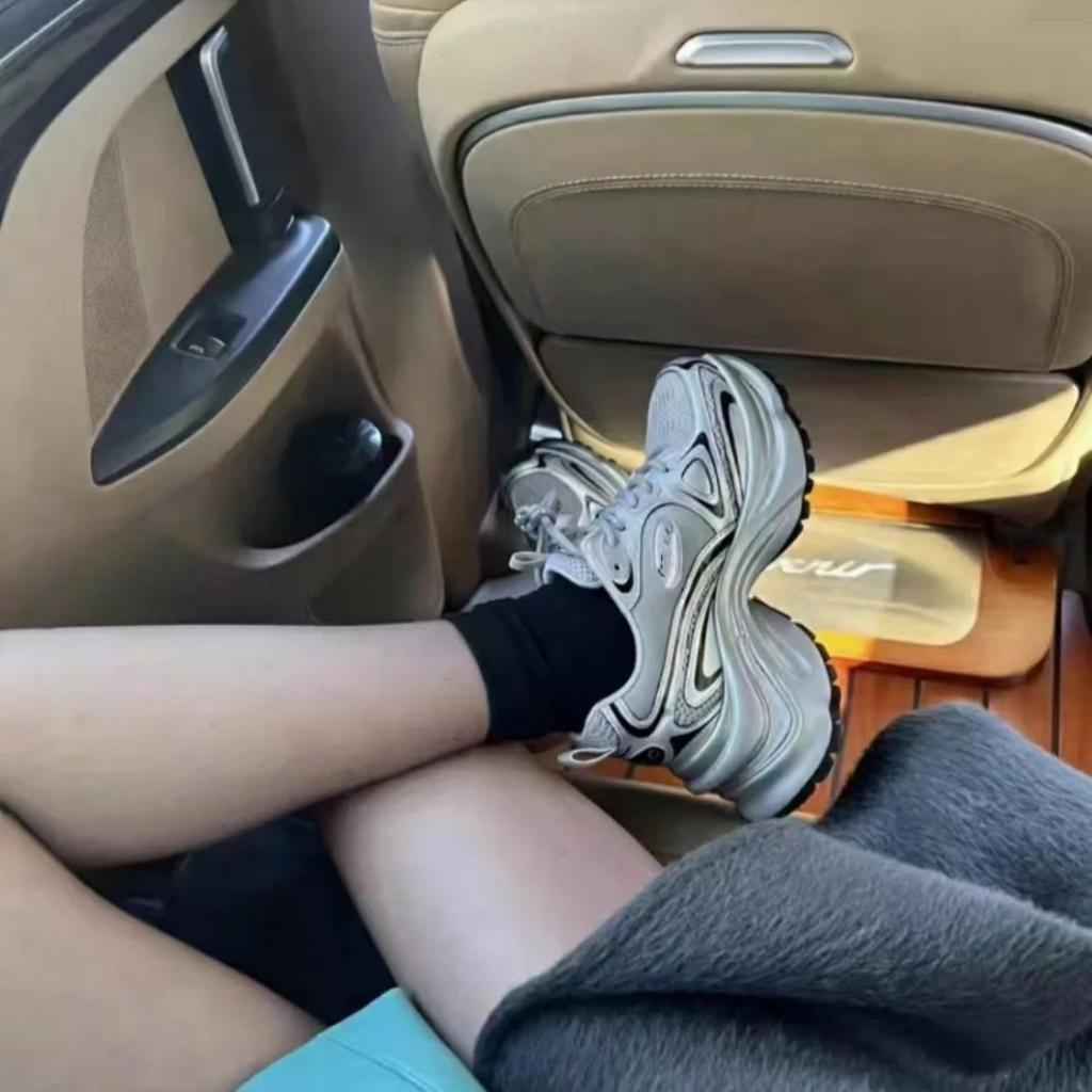 Shining Galaxy~ Silver sneakers women's spring and summer 2024 new trendy design thick-soled heightening dad shoes