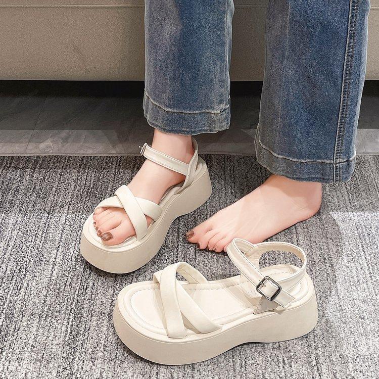 

Thick-soled small Roman sandals women s summer 2025 height increase outer wear open-toed wedge sandals Korean version bow women s shoes 40 бежевый