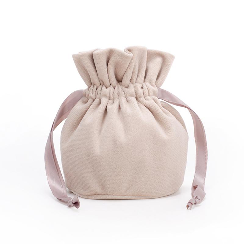 

1PC Flannel Drawstring Bag Jewelry Gift Candy Pull Rope Packing Pouches Wedding Christmas Flannel Cosmetic Storage Bag абрикосовий