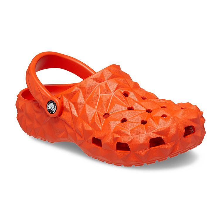 Crocs Classic Geometric Clog Lava Women 209563-84J