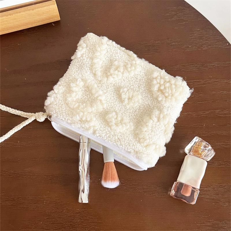 Cute Heart Makeup Bag Large Capacity Toiletry Organizer for Women Travel Cosmetic Pouch for Lipstick Cards Essentials Case