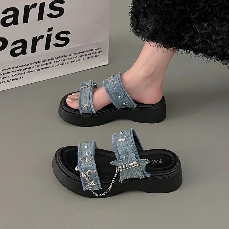 Fashion 2024 Flat Shoes Female Ladies' Slippers Platform Summer Clogs Woman Heeled Mules Luxury Slides Beach High Designer Soft Sandals