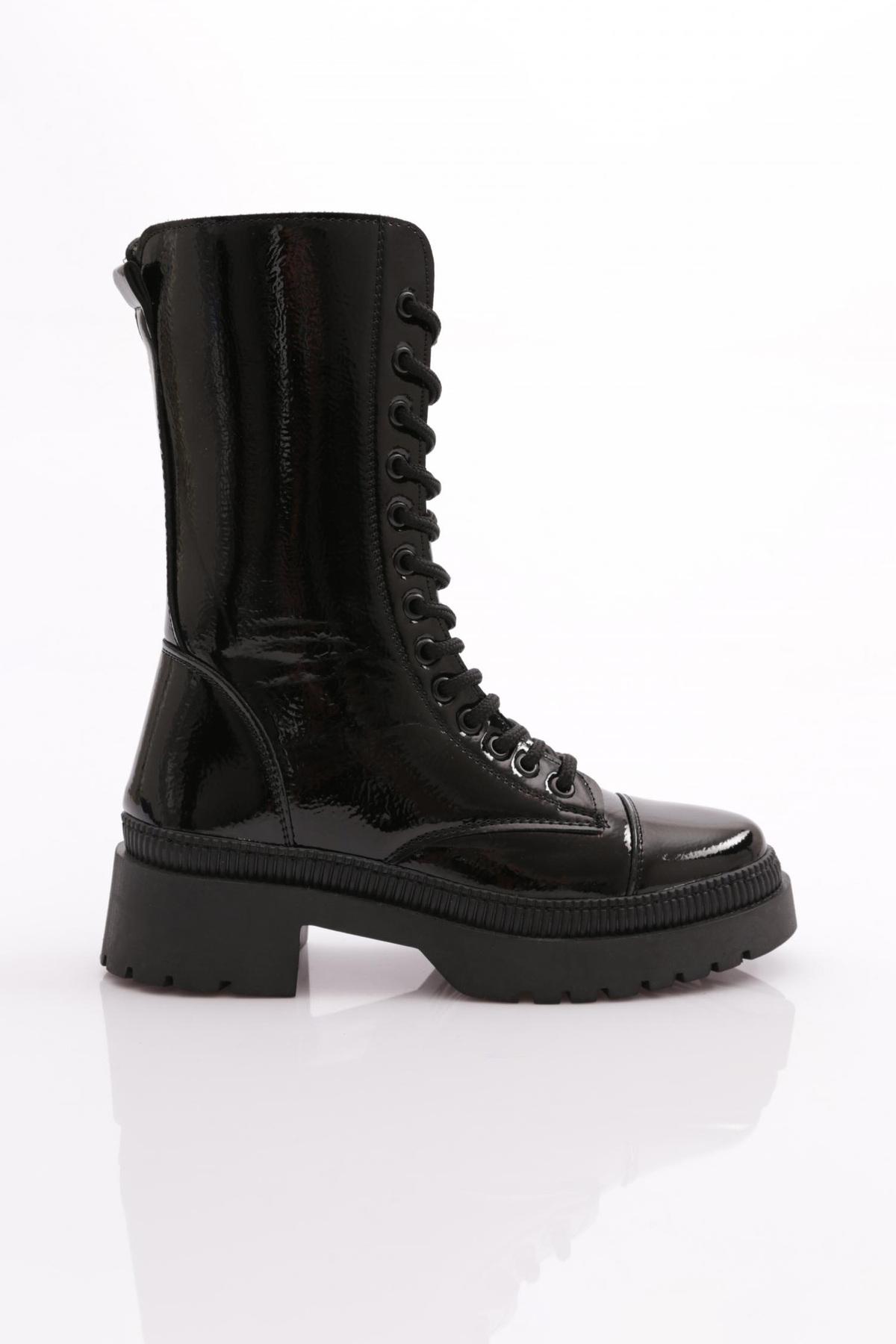 

Женская мода: женские ботинки на шнуровке 37