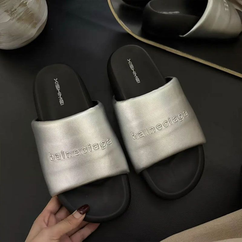 Summer Internet Celebrity Outer Wear One-word Thick-soled Slippers Women's Non-slip Muffin Shoes Letter Casual Round Head Flat Bottom Cool Slippers T