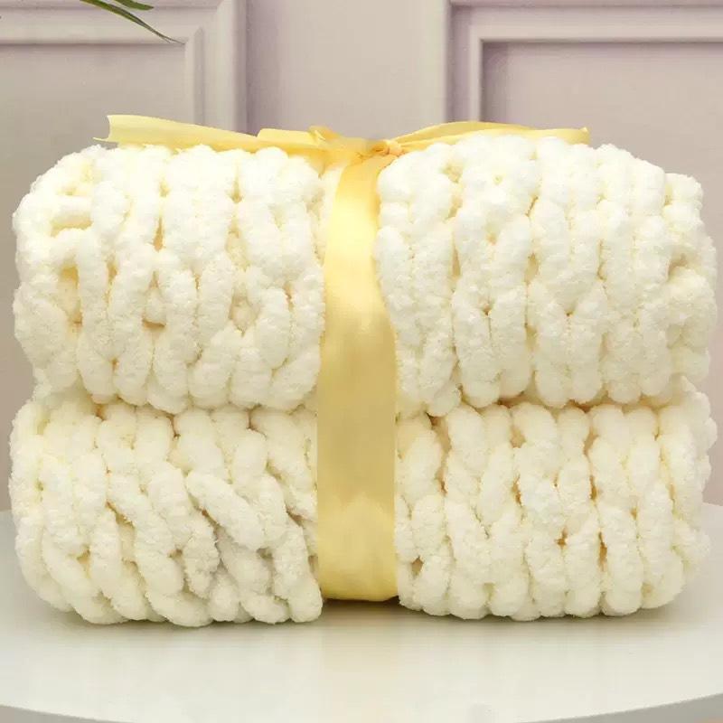 Knit Throw Blanket 20" X 25",Hand Made Large Chenille LoopBYarn Fluffy Throws for Couch Bed, Big Crochet Thick Woven Blanket