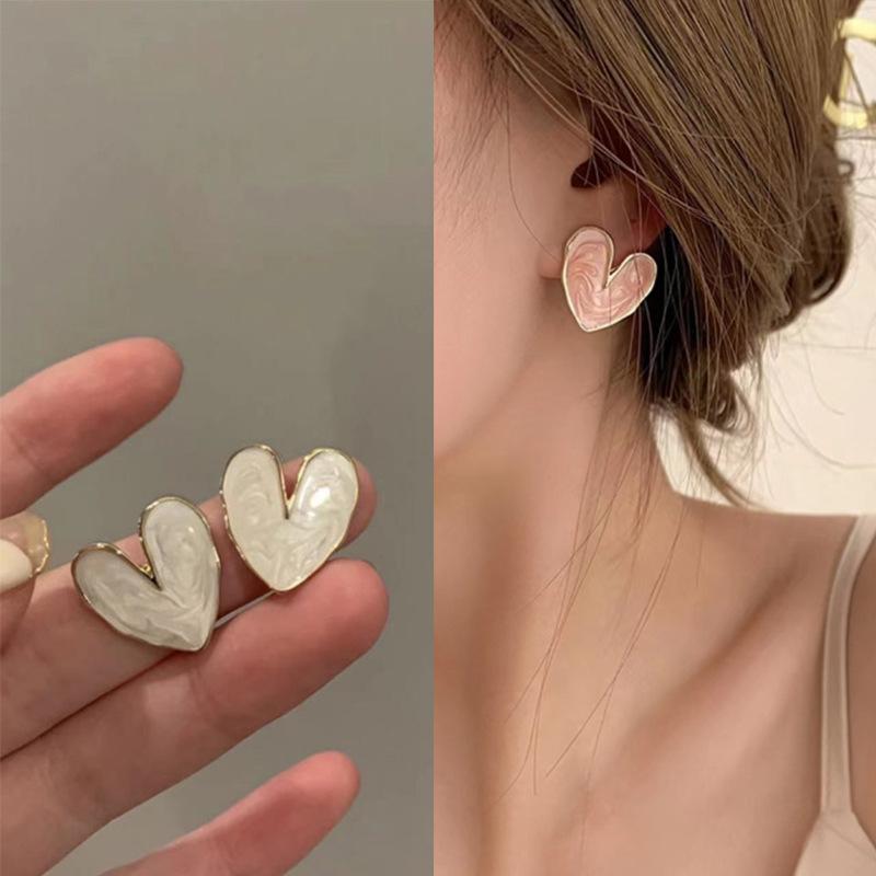 Simple Wine Red Love Stud Earrings for Women Sweet Irregular Heart Enamel Geometry Earrings Girl Aesthetics Jewelry
