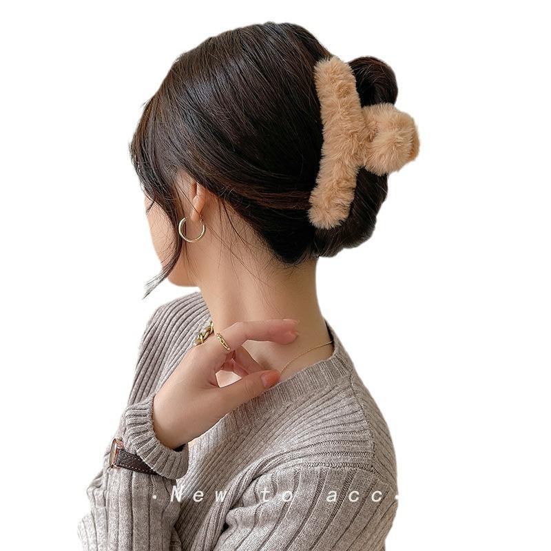 Korean Elegant Large Plush Hairpin Clip for Women