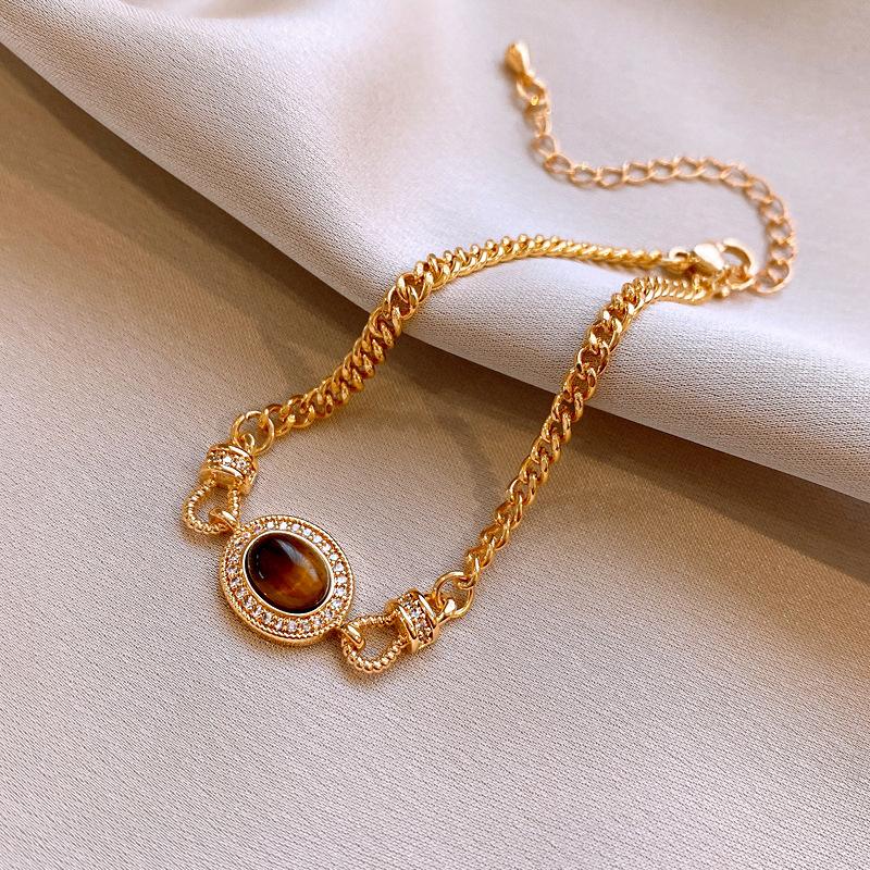 Horseshoe buckle tiger's eye stone bracelet retro design bracelet light luxury niche temperament jewelry