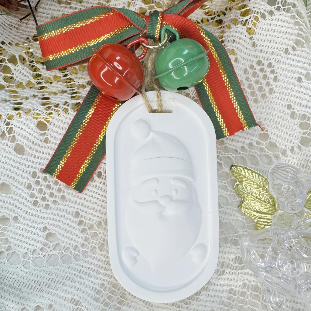 1pcSanta Claus Car Plaster Aromatherapy Car Interior Hanging Decoration Bathroom Bedroom Wardrobe Diffuser Stone Decorative Pend