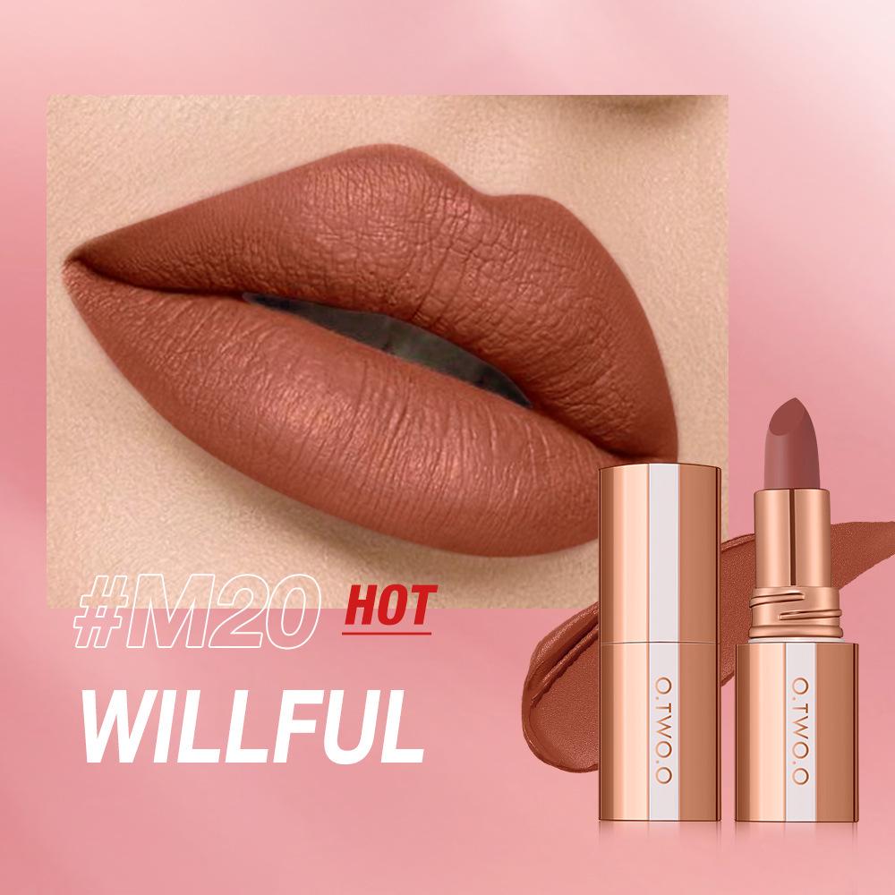 

O.TWO.O Mist Kiss Long-Lasting Matte Velvet Lipstick in Light Mist.