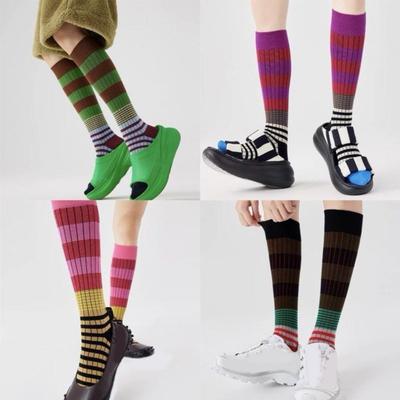 Calzini al Ginocchio a Righe da Donna Retro Colorati Calzini al Ginocchio Elasticizzati Traspiranti Calzini Casual per Pattinaggio a Rotelle Corsa Sport Uso Quotidiano