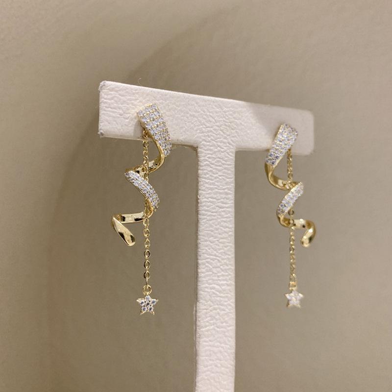 Silver Needle Diamond Spiral Star Chain Earrings Dongdaemun Temperament Elegant Fashion Stud Earrings Women