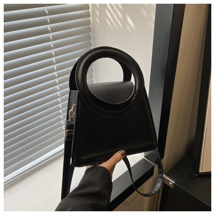 Stylish Urban Minimalist Pu Small Square Handbag With Simple Design чёрный