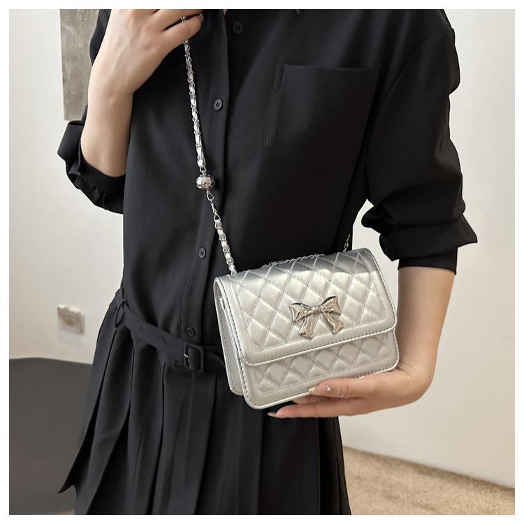 Fashion Rhombus Quilted Small Shoulder Bag Trendy Chain Crossbody Bag Casual Faux Leather Handbag for Women CLE