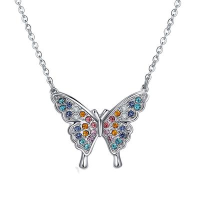 Bunte Halskette im Ethno-Stil mit Schmetterling-Anhänger und Vollbesatz mit Diamanten