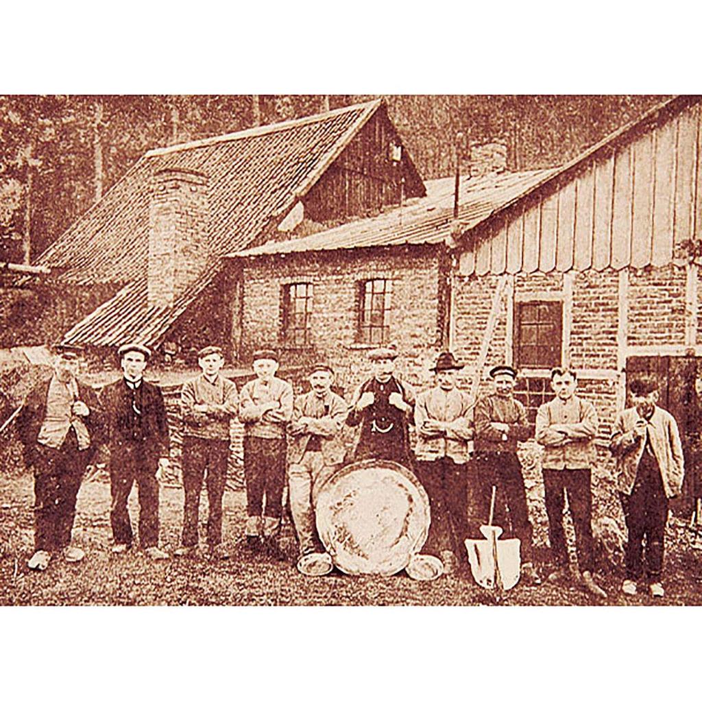 Turk Frying Pan 4 Iron Frying Pan Hammered IH Compatible Turk Classic Fryingpan 24cm "Classic No. 24cm"