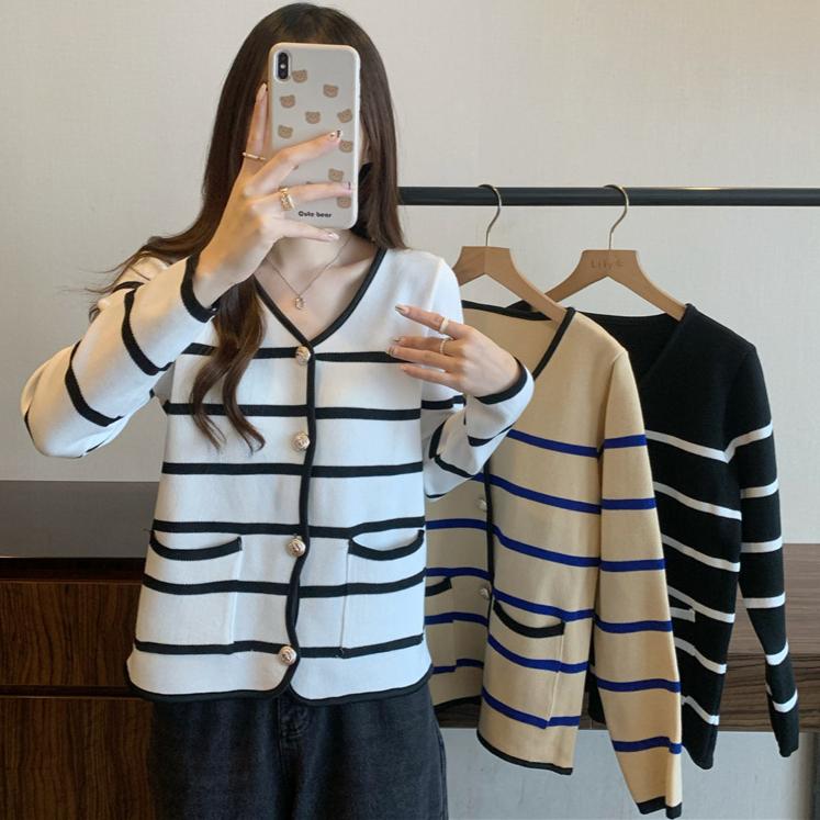 

Women Spring Autumn Sweaters V-neck Stripe Knitted Cardigan Fashion Long Sleeve Casual loose Short Tops Korean Style Cardigans Sweater one size білий