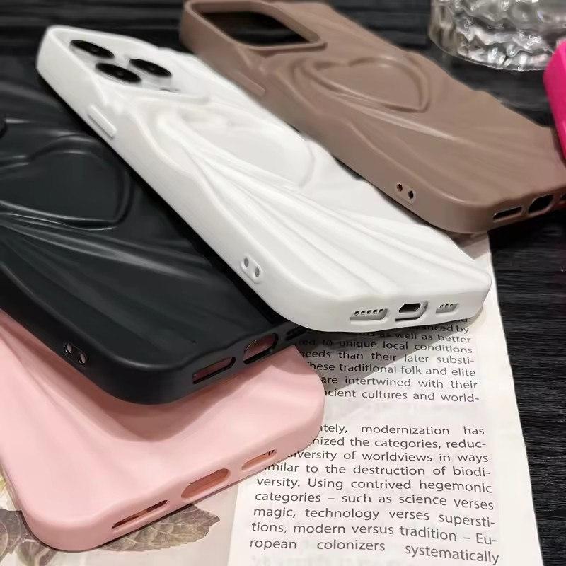 Pouzdro na telefon Fashion Fold Wrinkle 3D Love Heart pro iPhone 13 14 15 Pro Max 16 Plus 11 12 ProMax Soft Matte Silicon Full Cover