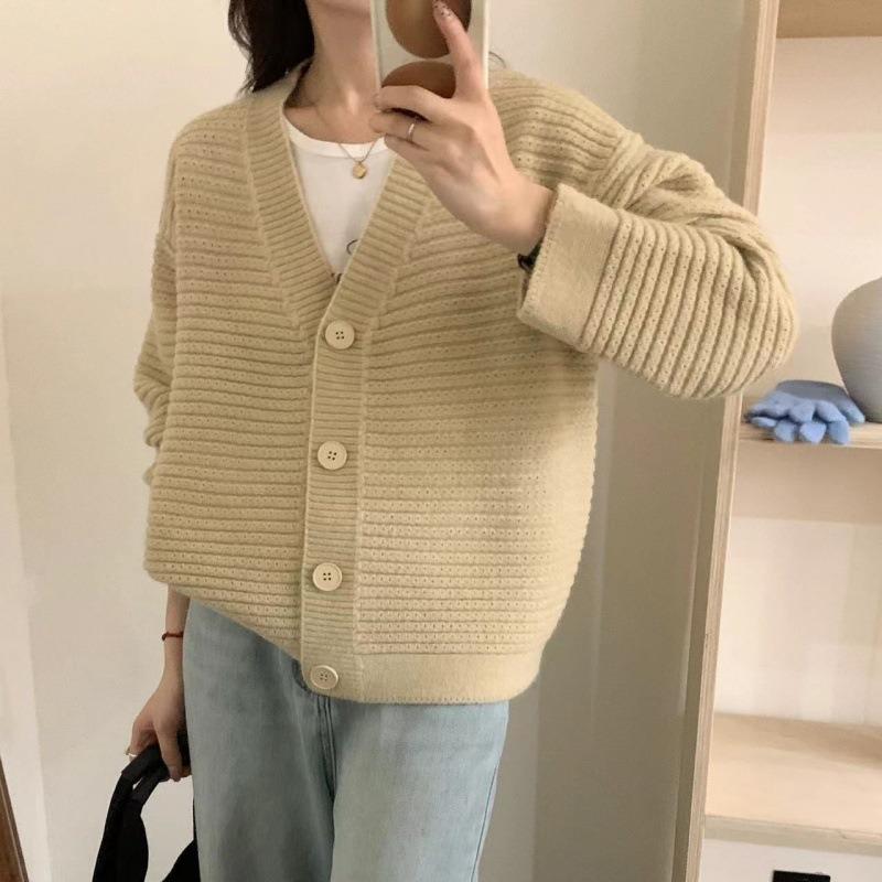 Simple V-neck Sweater Jacket Women's Autumn and Winter New Loose Soft Waxy Lazy Wind Knitted Cardigan Top